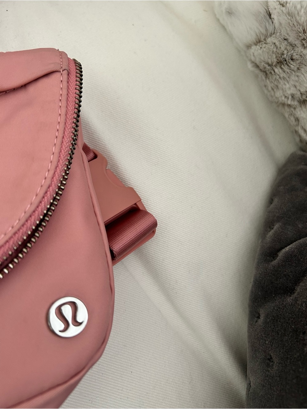 lululemon athletica Festival Bag 3L - Picture 3 of 13